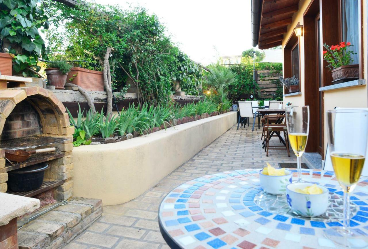 St. Petrus Et Aurelia Apartment Roma Exterior foto